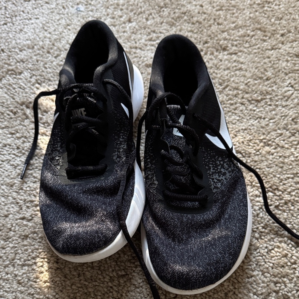 Nike Black Sneakers